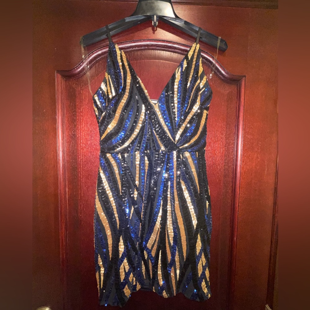 NWT Windsor Gold, Blue and Black V-neck Bodycon Mini Dress in Size Medium